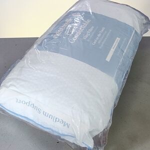 Brand New Nestwell Cool&Comfortable Medium Support King Size Pillow.
